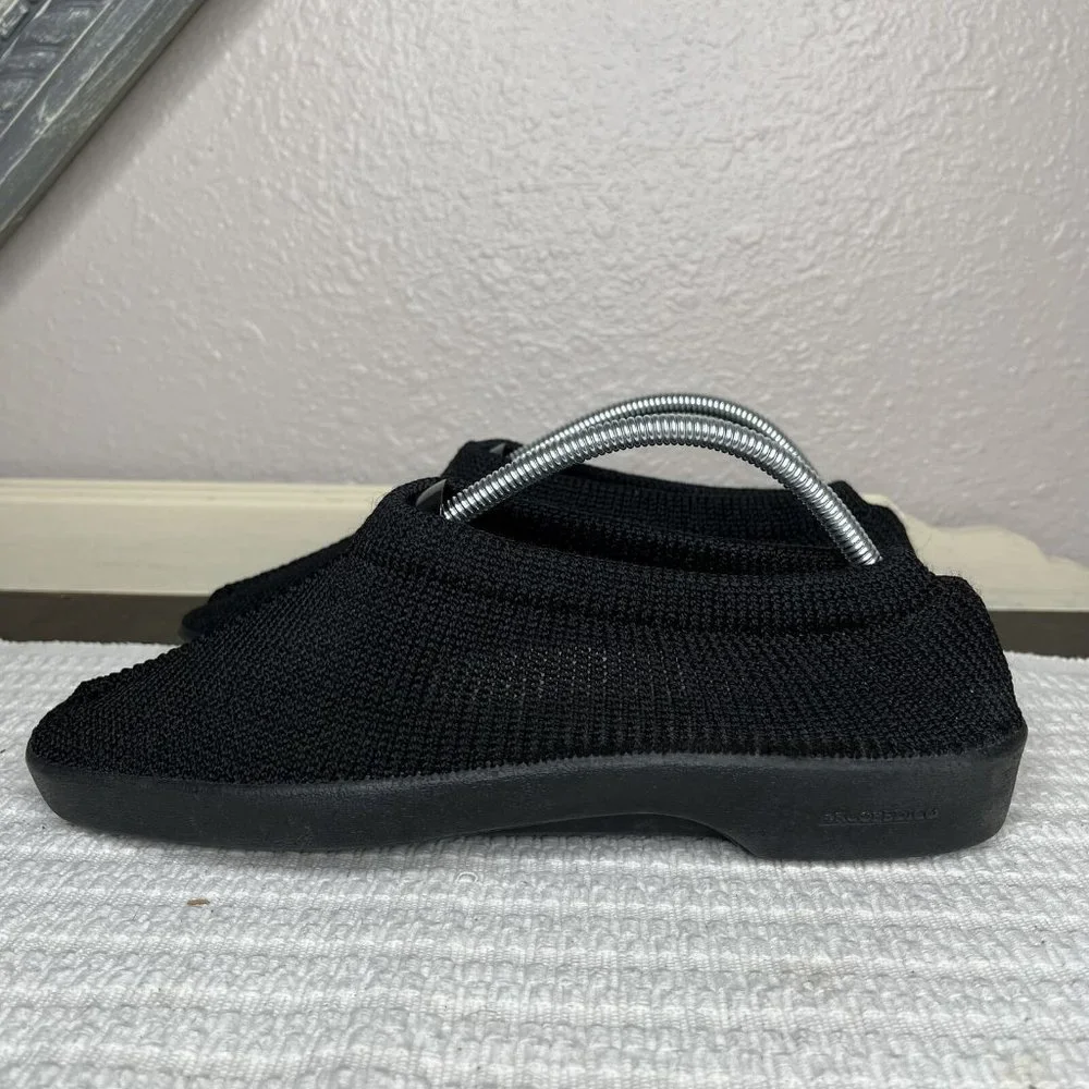 Arcopedico Mens Black Casual Round Toe Mesh Slip-On Shoe Size 10